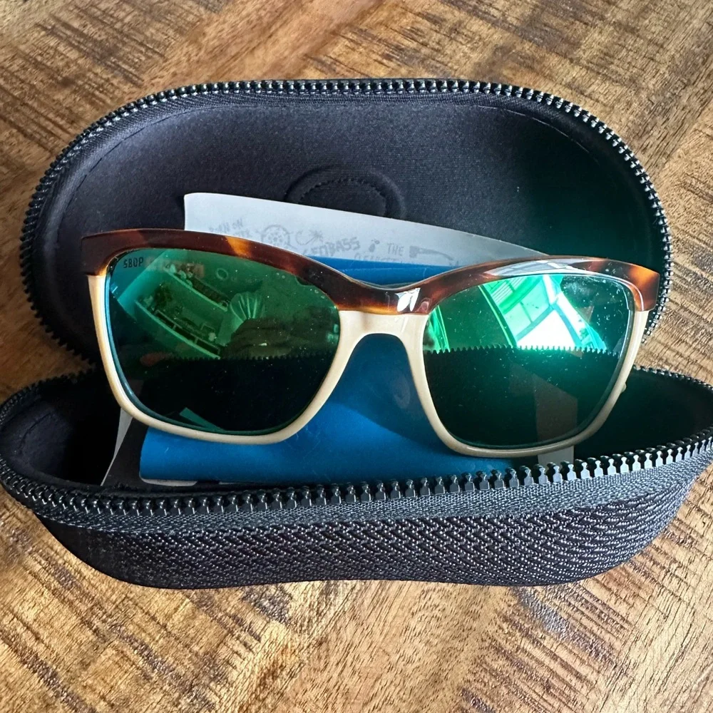 Costa Del Mar Anaa Tortoise Frame Sunglasses with Blue/Emerald Lenses - Picture 2 of 6